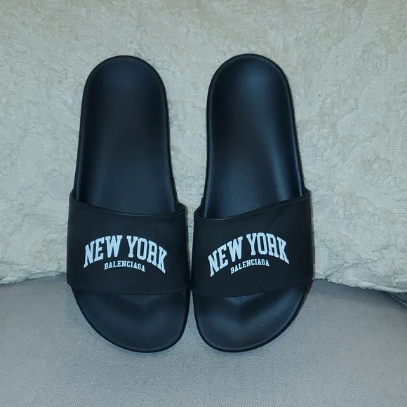 BALENCIAGA Cities New York Logo Slides - Picture 11 of 14